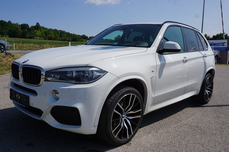 BMW X5 xDrive 30d — photo 2