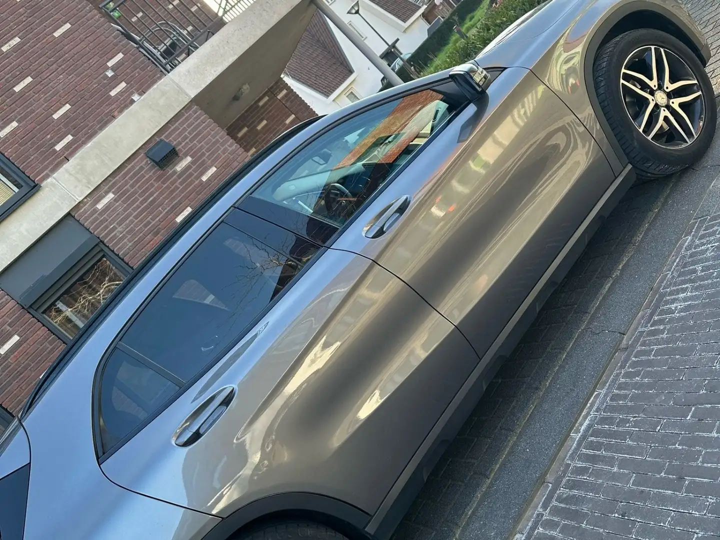 Mercedes-Benz GLA 200 Prestige Grijs - 1