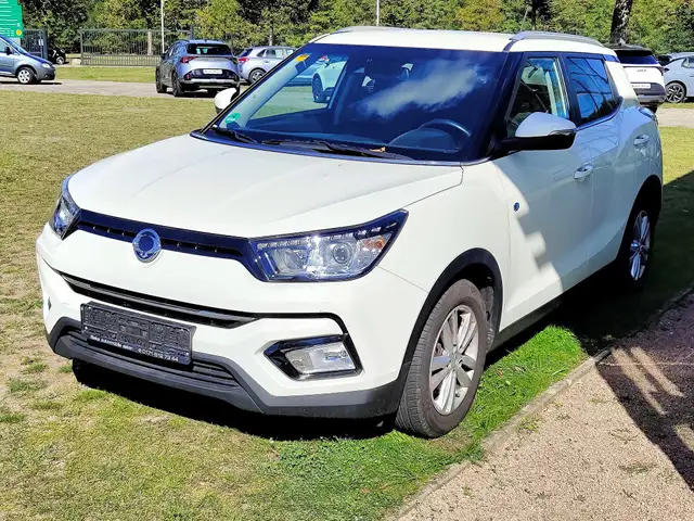 SsangYong Tivoli 1.6 XDI AHK-Allrad-Klima-Navi-SHZG-Tempom-Allwette