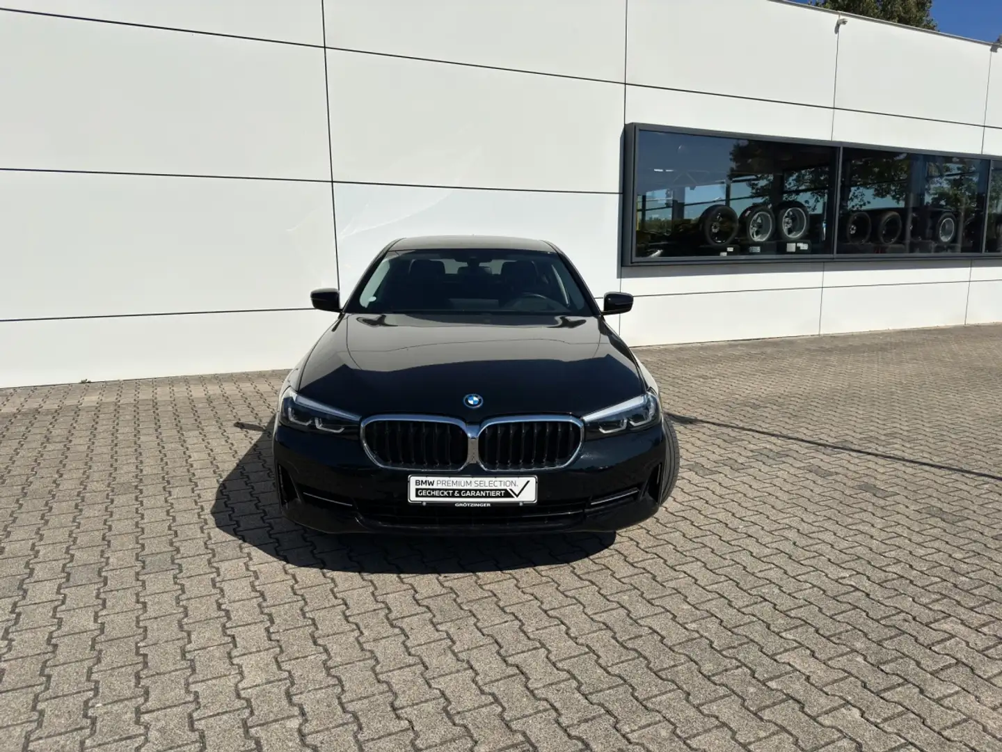 BMW 530 e Limousine AHK+HUD+ParkAss+DrivingAss+LiveCo Noir - 2