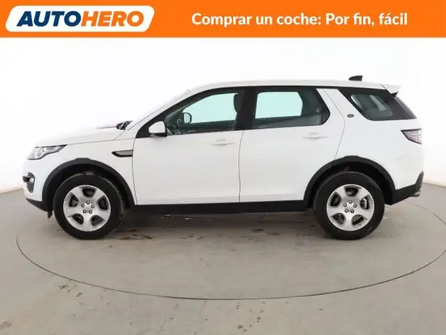 Land Rover Discovery Sport view 3
