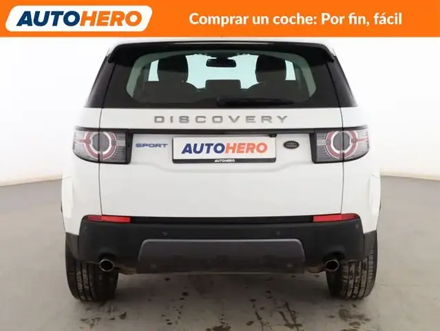 Land Rover Discovery Sport view 5