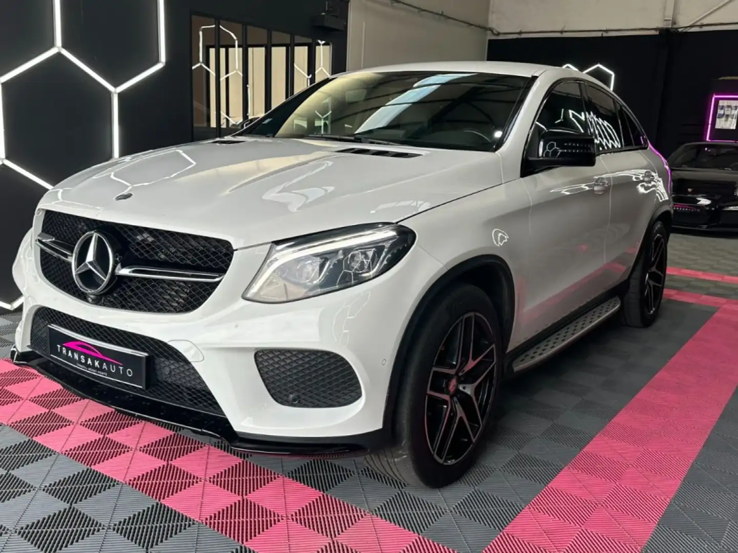 Mercedes-Benz GLE 350 COUPE 350 d 9G-Tronic 258 ch 4MATIC Sportline Pack AMG ~ Sièges électriques et chauffants ~ Caméra 360° Weiß - 2