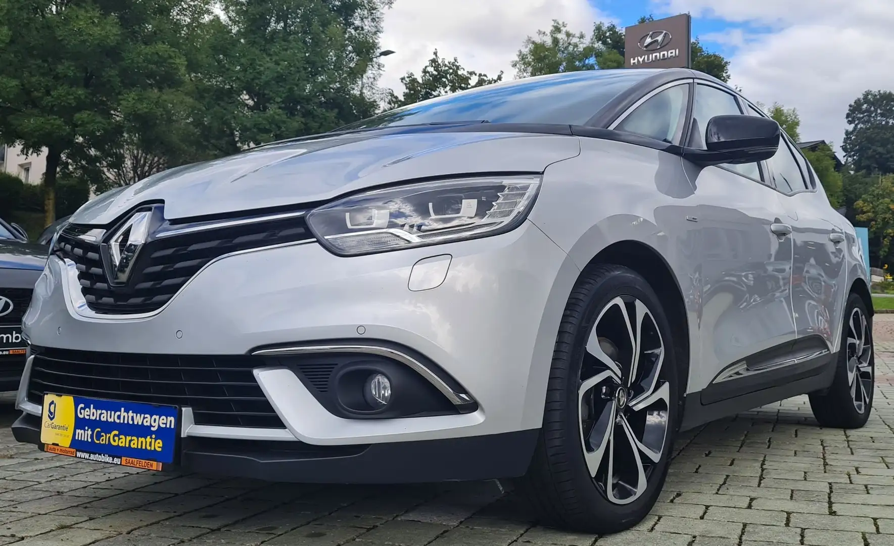 Renault Scenic BOSE Edition Silber - 2
