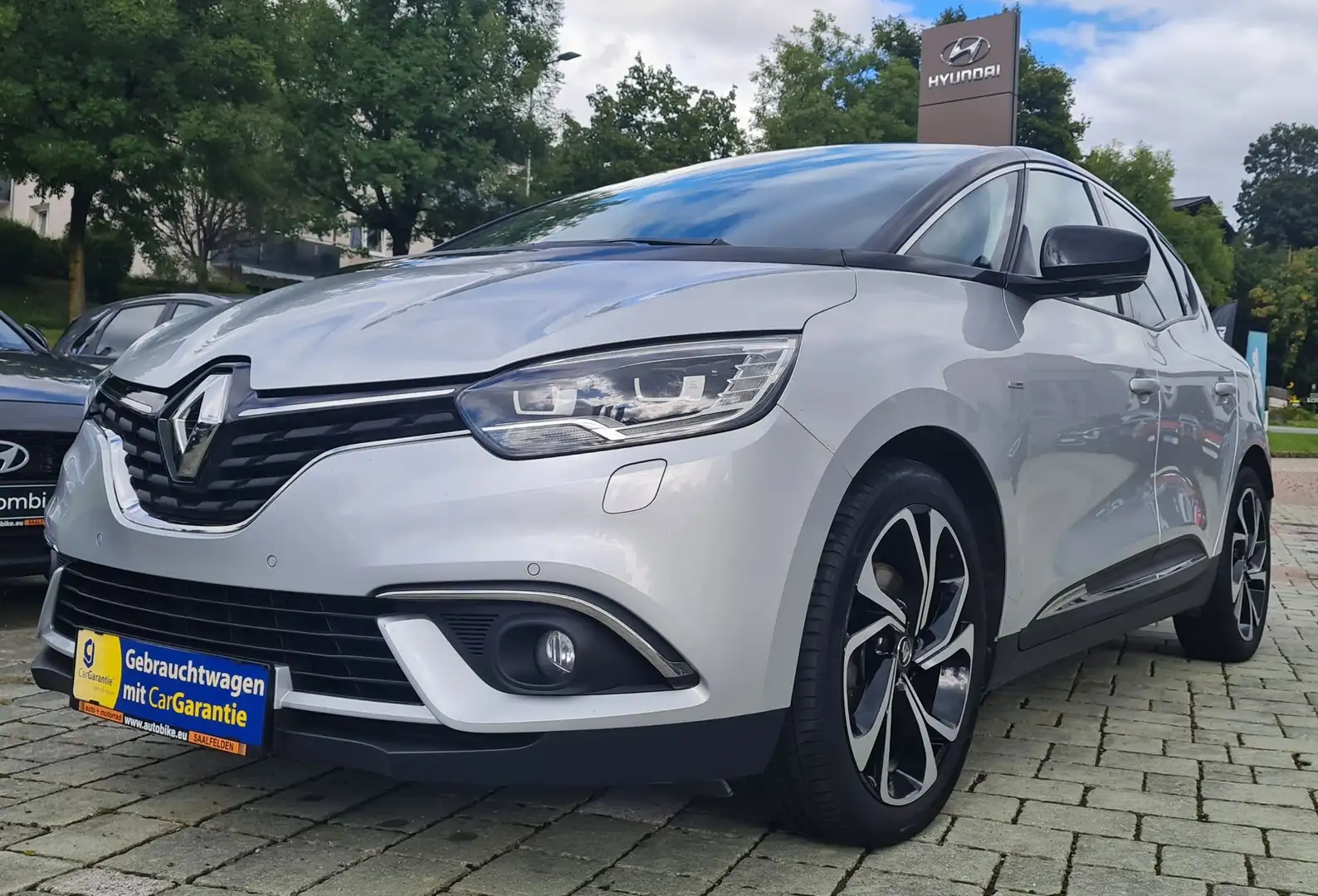 Renault Scenic BOSE Edition Silber - 1