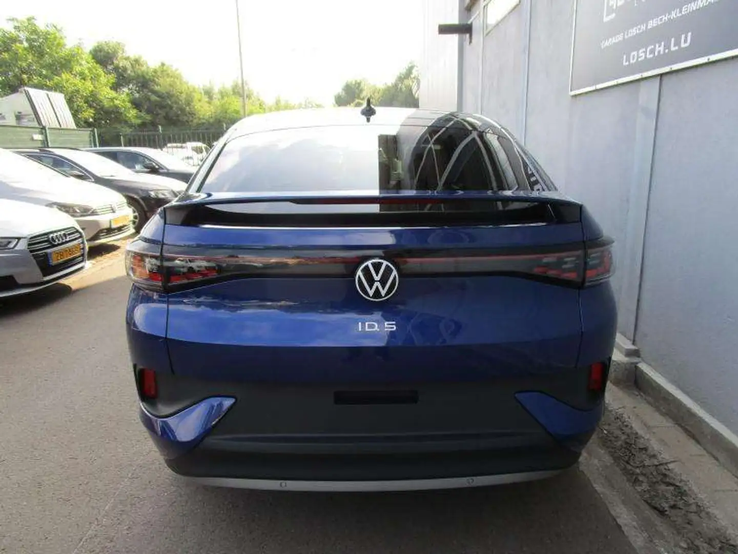 Volkswagen ID.5 Pro Performance 150 kW / 77 kW Blue - 2