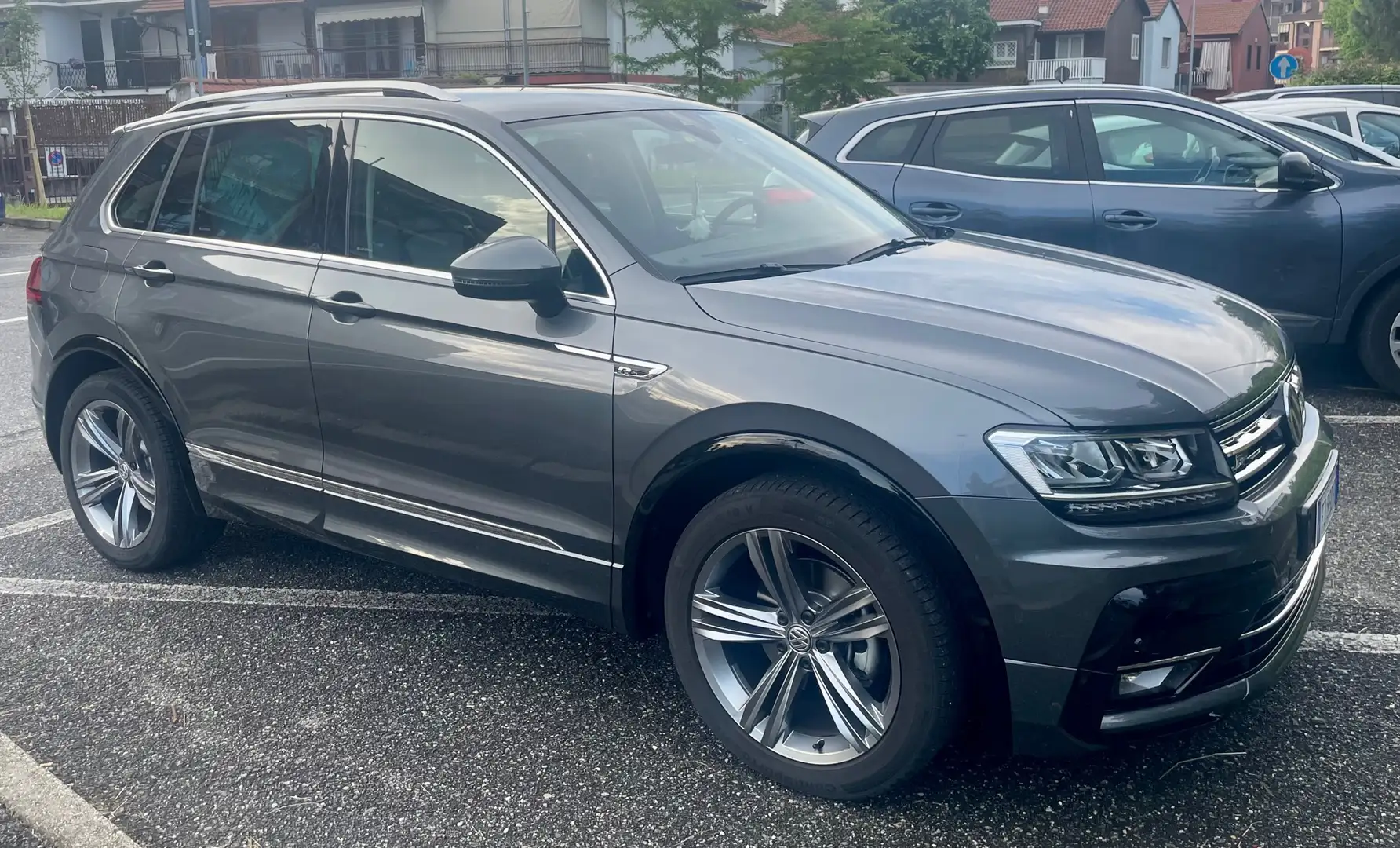 Volkswagen Tiguan 1.5 tsi R-LINE - soli 19.000 KM - STUPENDA !!! - 1