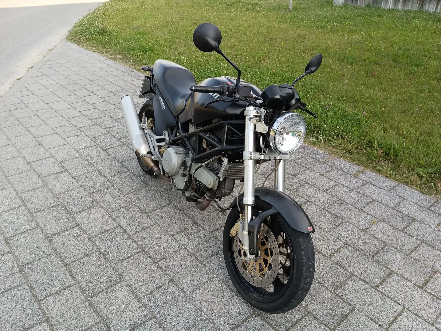 Ducati Monster 800 Schwarz - 1