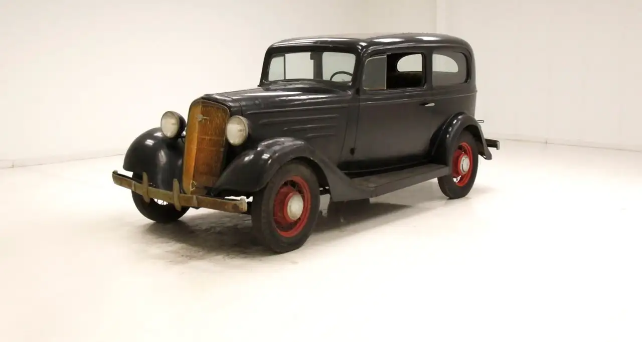 Chevrolet Standard 2 Door Sedan, foto 1