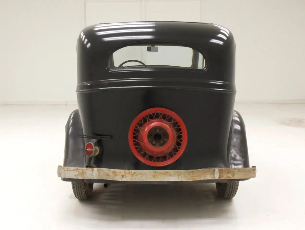 Chevrolet Standard 2 Door Sedan, foto 4
