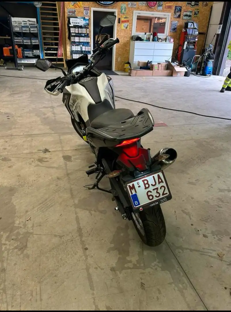 SYM Cruisym 125 sym t 125 4takt Blanc - 2