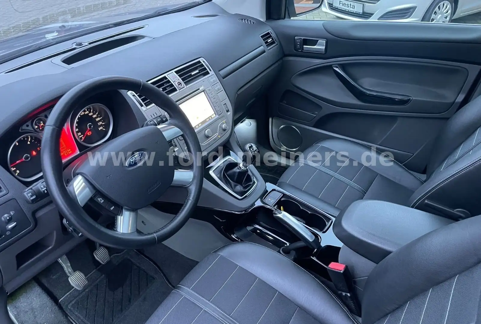 Ford Kuga Kuga S 2.0 TDCi 4x4 Plus Editionsmodell Braun - 2