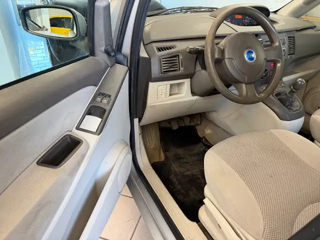 Fiat Idea view 8