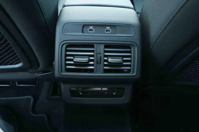 Audi Q5 view 15