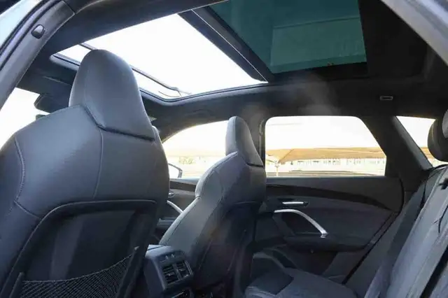 Audi Q5 view 16