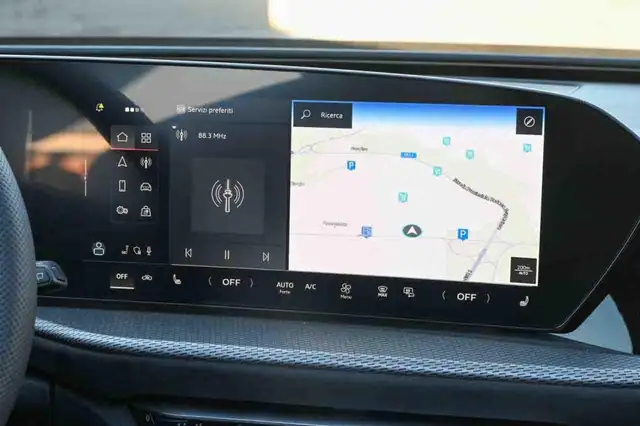 Audi Q5 view 13