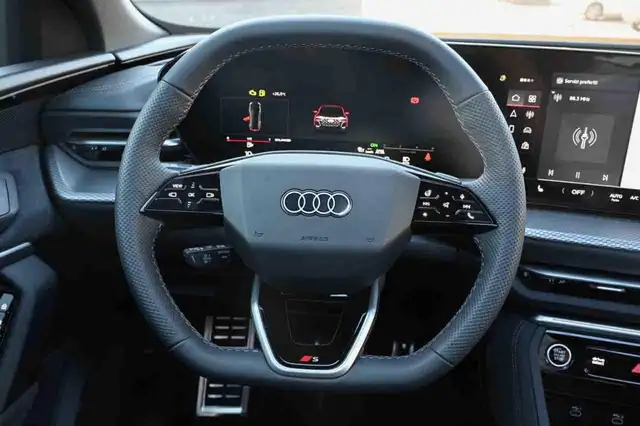 Audi Q5 view 18