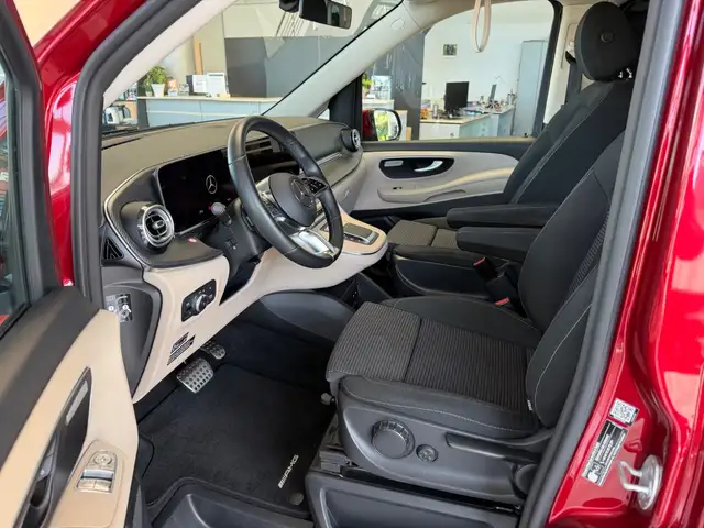 Mercedes-Benz V-Class view 7