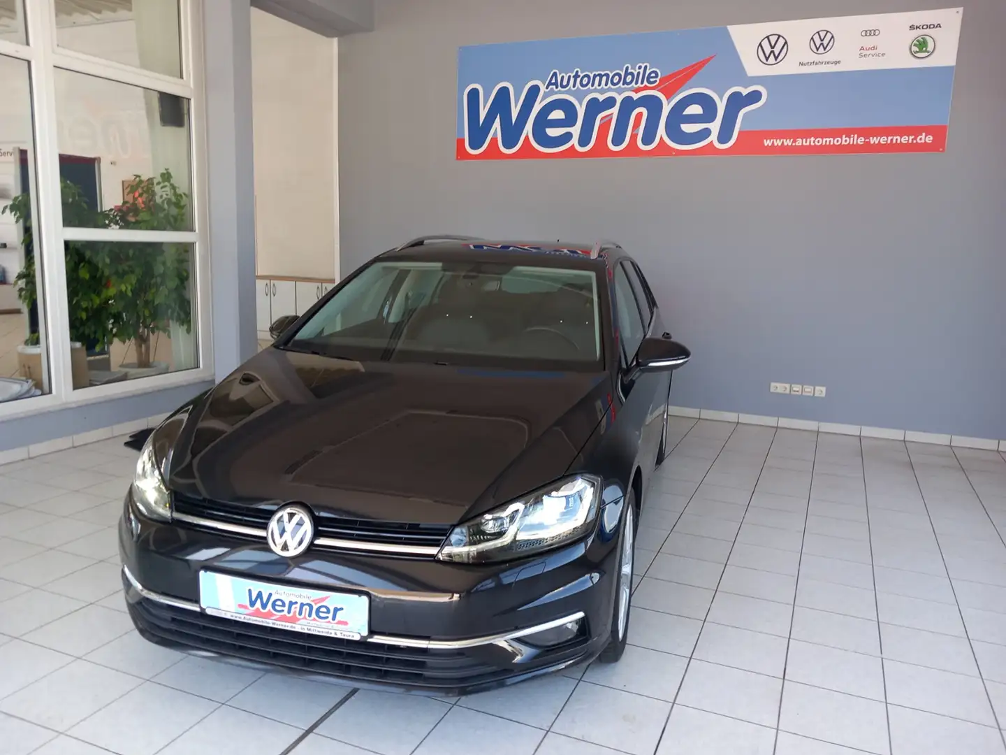 Volkswagen Golf Variant Highline Va 2.0 HL DT110 TDID7F Schwarz - 2