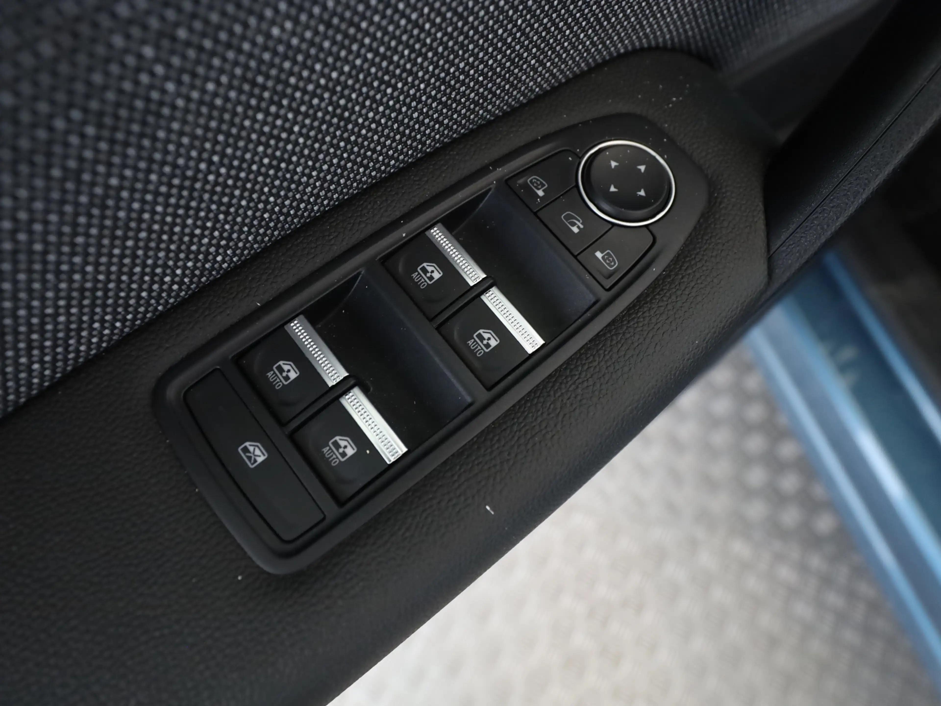 Renault Symbioz Techno Full Hybrid E-Tech 160 SHZ PDC BT — photo 16
