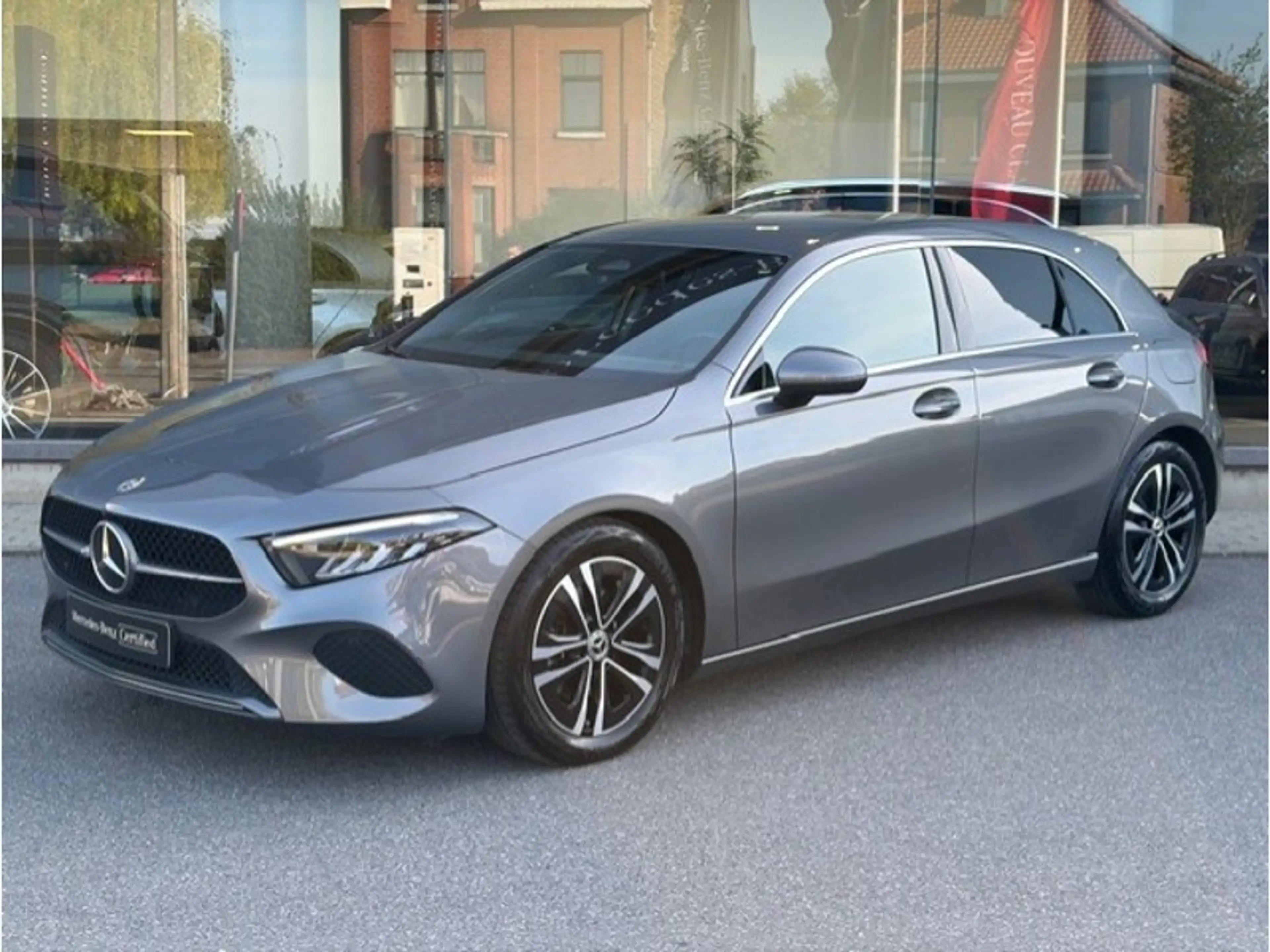 Mercedes-Benz A 180 d Luxury Line — photo 4