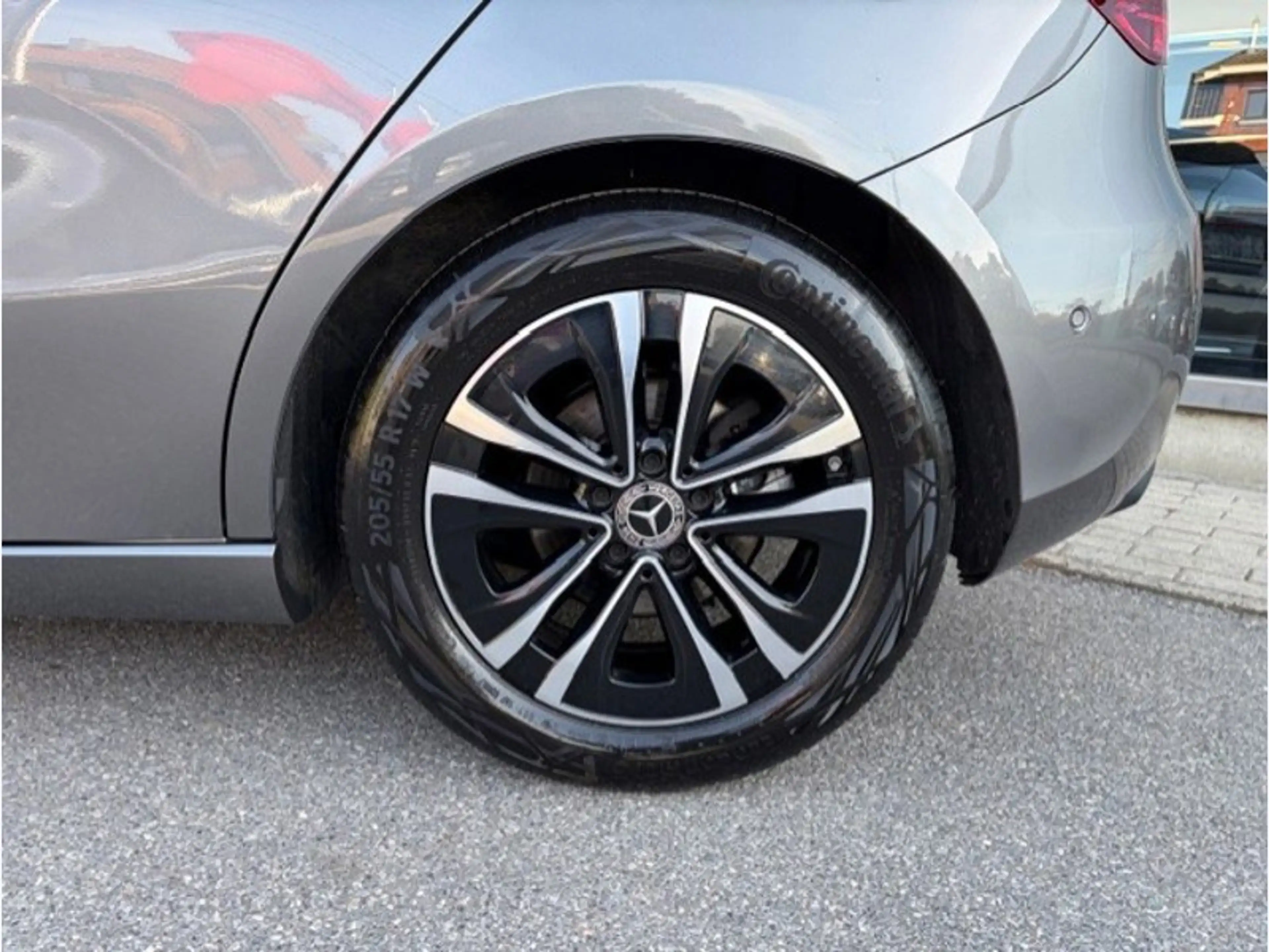 Mercedes-Benz A 180 d Luxury Line — photo 6