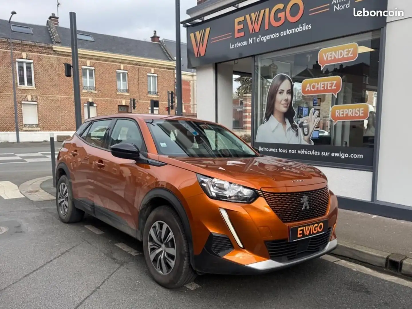 Peugeot 2008 GENERATION-II ELECTRIC 135 77PPM 50KWH ALLURE PACK Or - 1