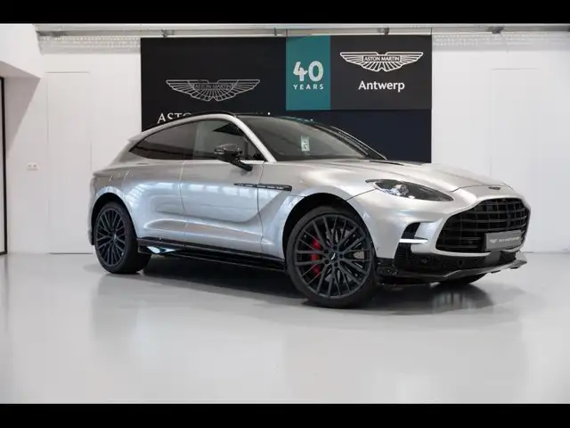 Aston Martin DBX 707