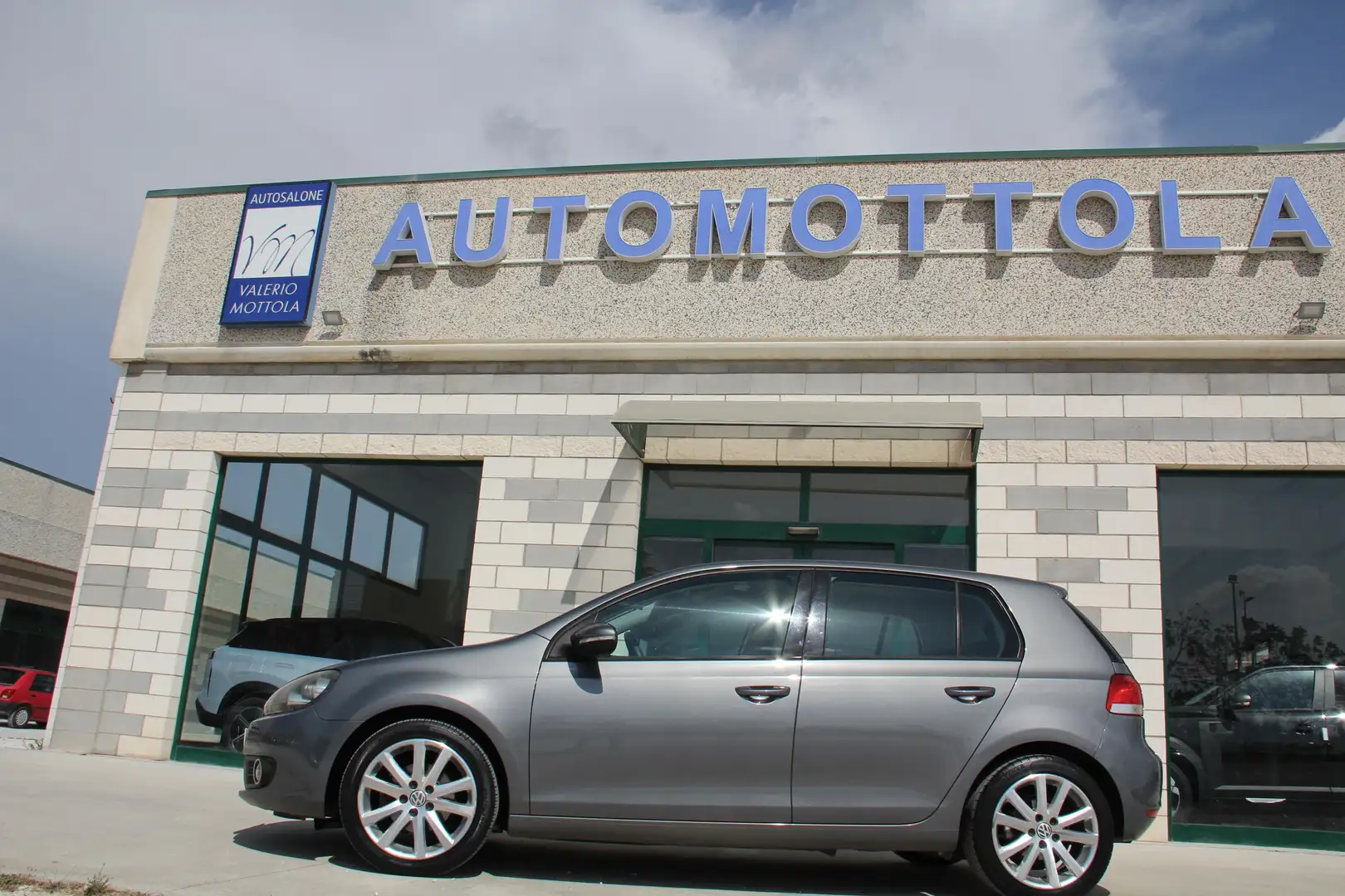 Volkswagen Golf 1.2 tsi Comfortline Gris - 1