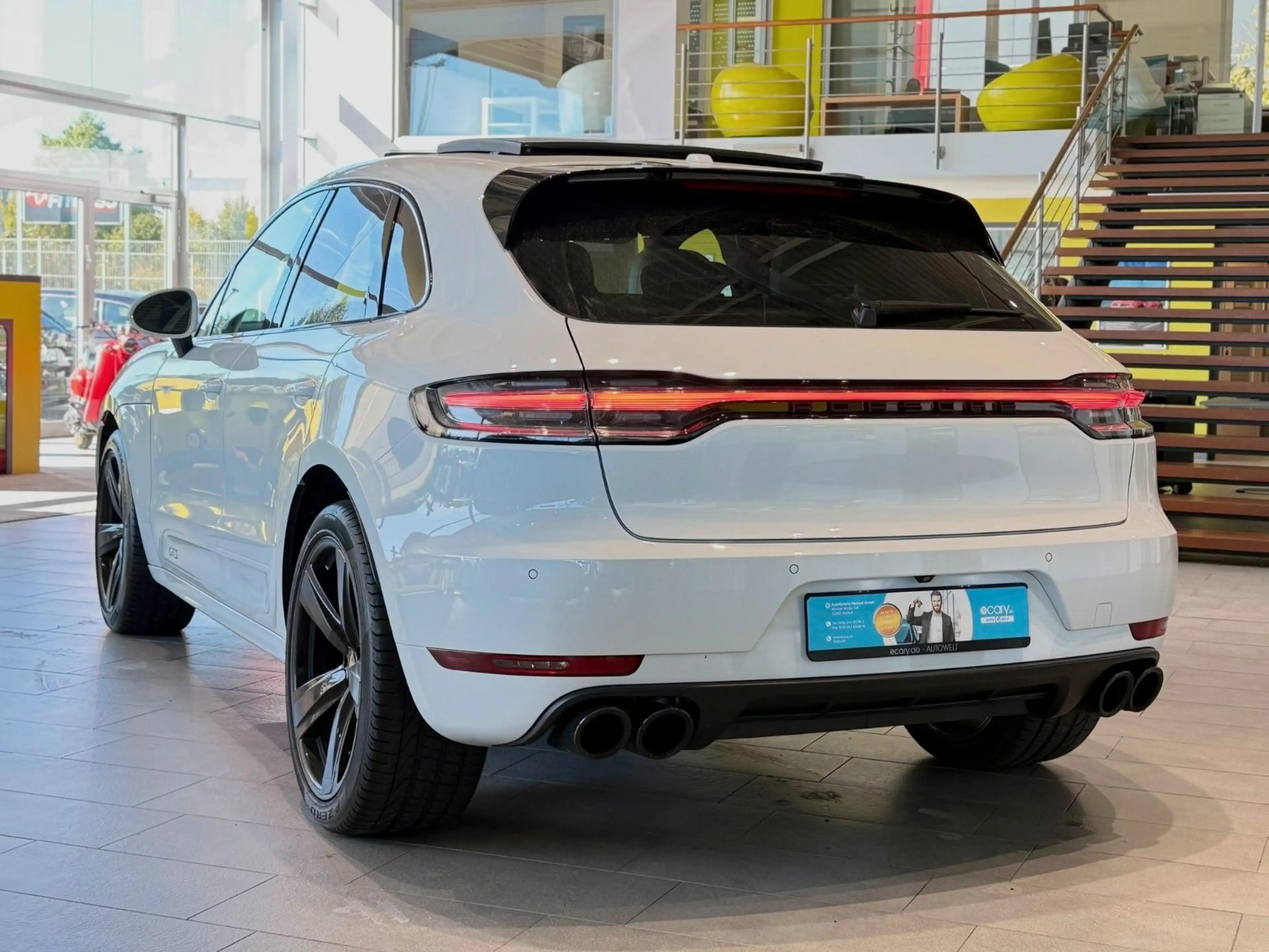 Porsche Macan GTS*Sitzbel.*Memory*360°*Luftfahrwerk* — photo 3