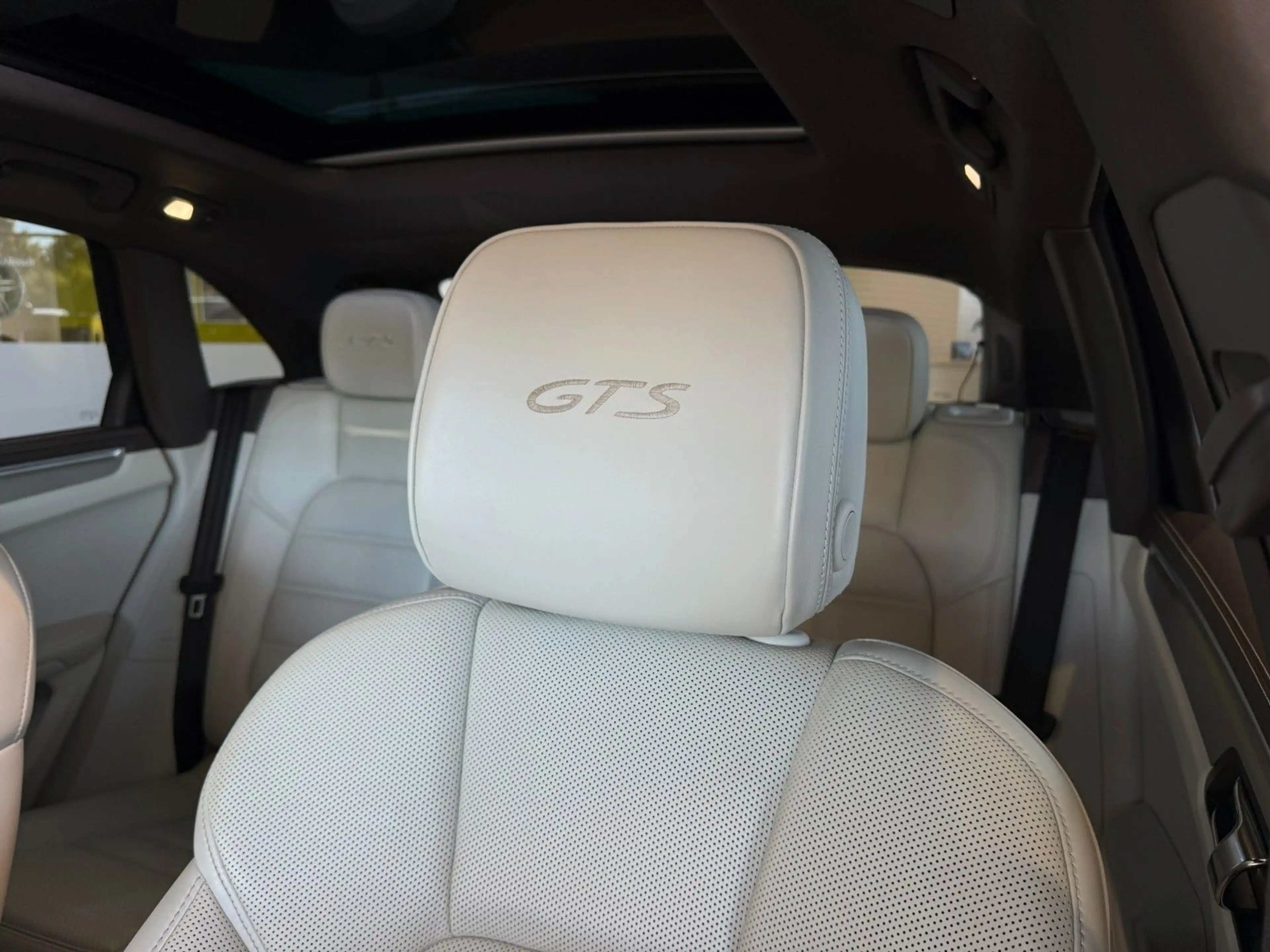 Porsche Macan GTS*Sitzbel.*Memory*360°*Luftfahrwerk* — photo 15