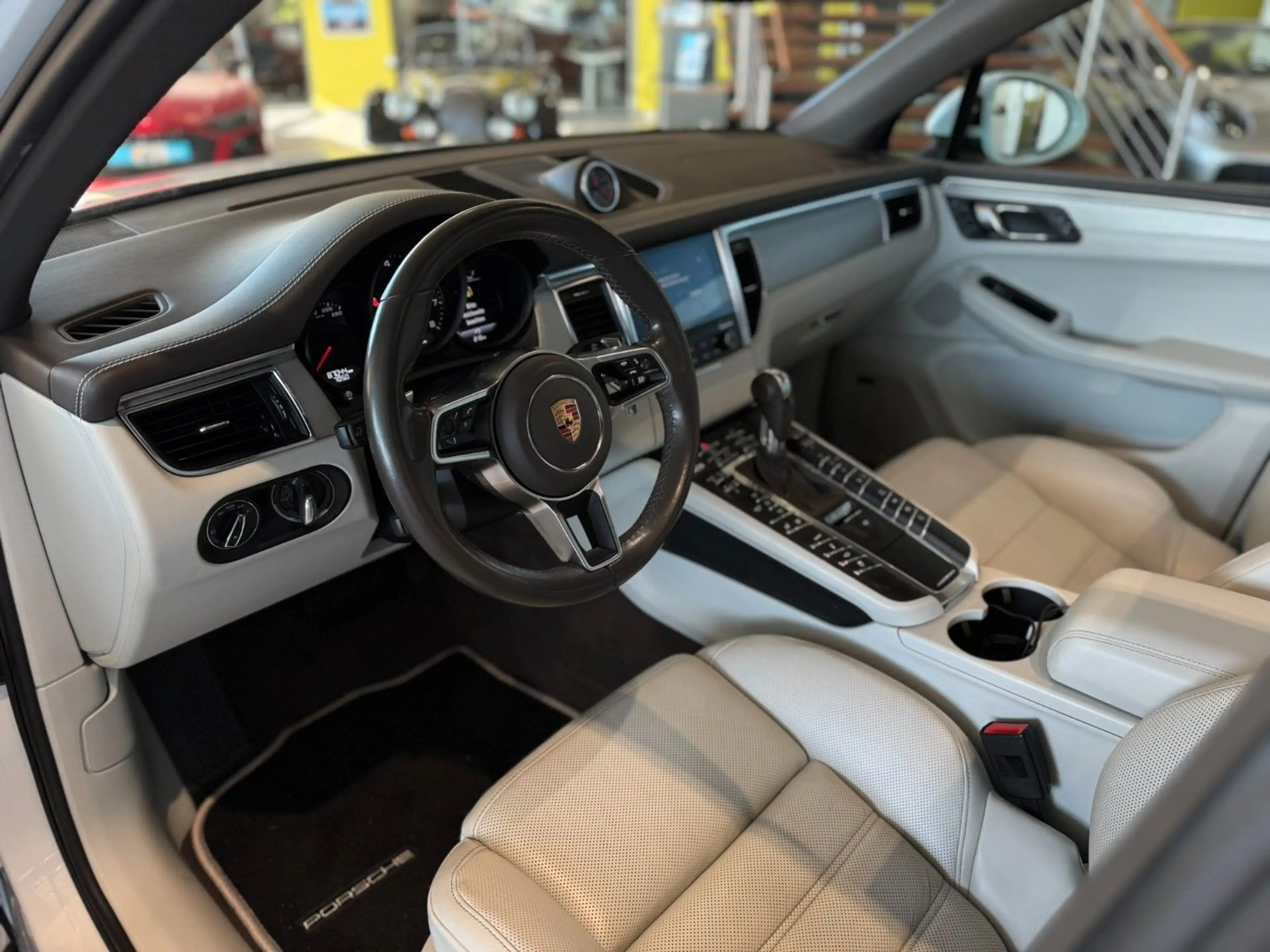 Porsche Macan GTS*Sitzbel.*Memory*360°*Luftfahrwerk* — photo 12