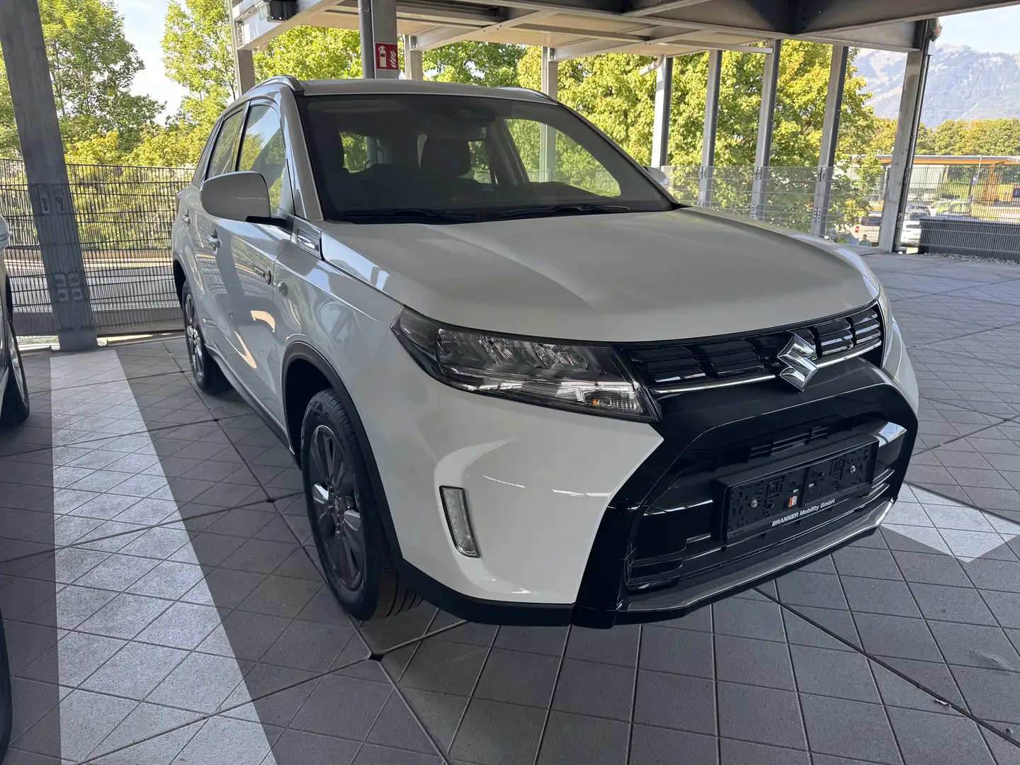 Suzuki Vitara Vitara 1,4 Hybrid ALLGRIP shine Weiß - 2