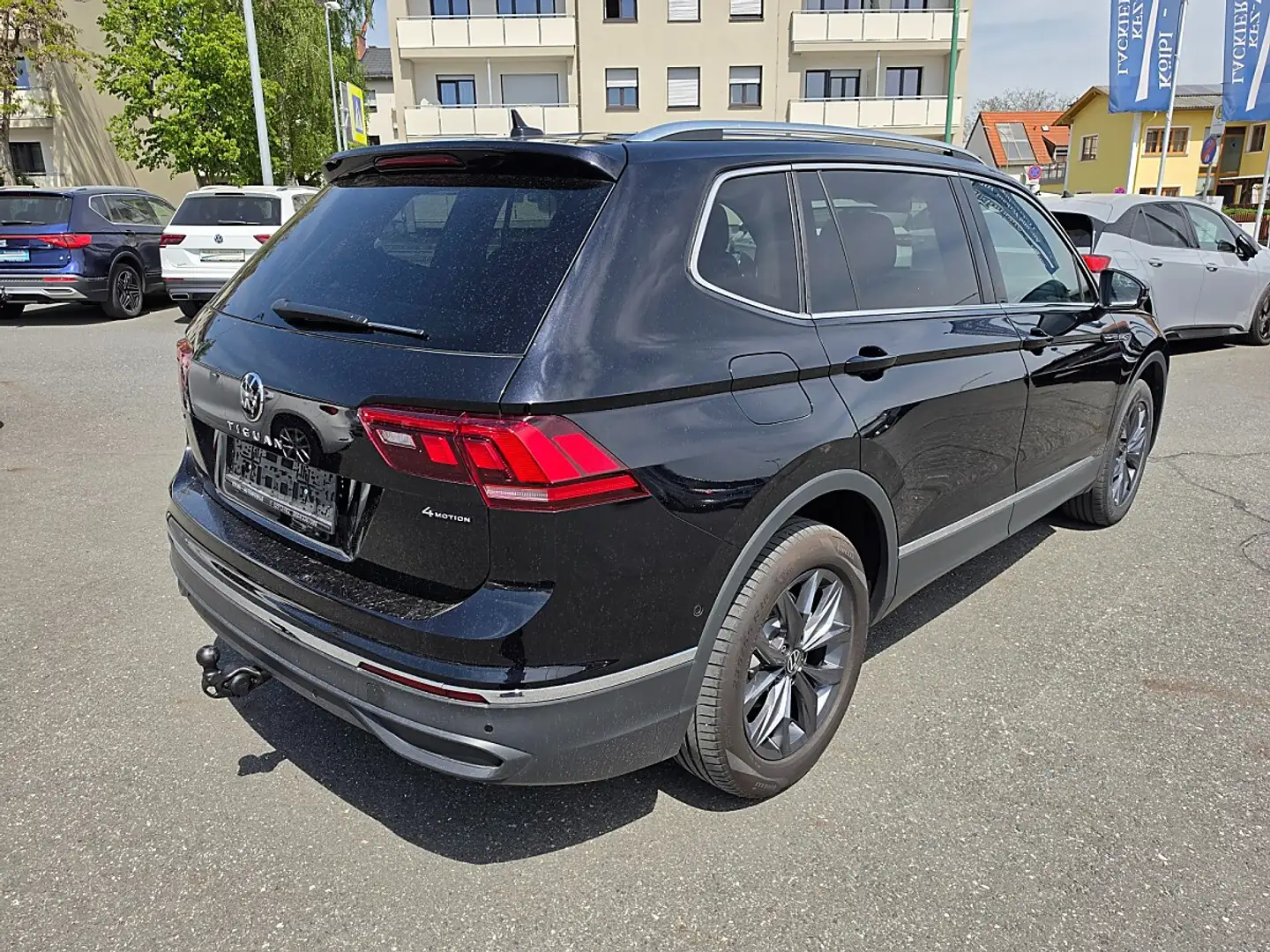 Volkswagen Tiguan Allspace Tiguan 2,0 TDI SCR DSG 4Motion Allspace Life Schwarz - 2