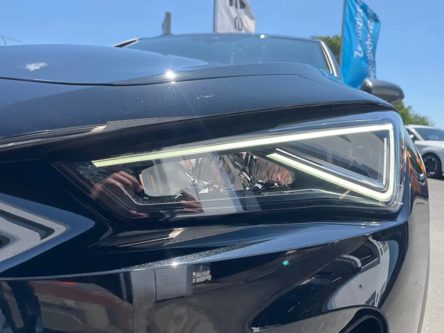 CUPRA Formentor 1,5 TSI Schwarz - 2