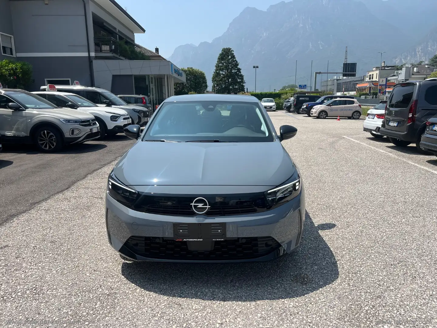 Opel Corsa 1.2 100 CV NUOVA EDITION Grijs - 2