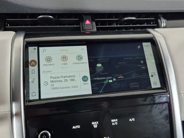 Land Rover Discovery Sport view 12