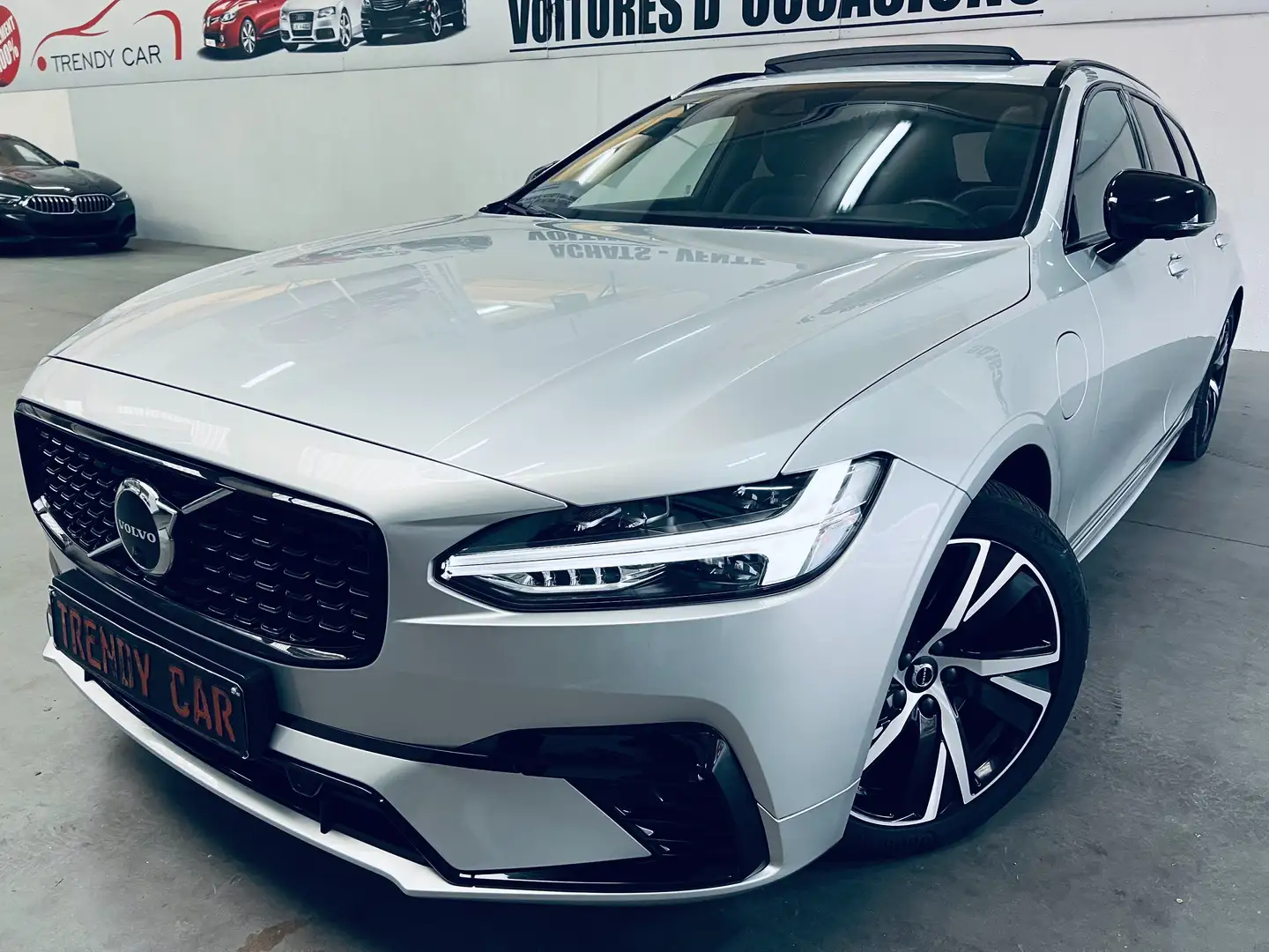 Volvo V90 2.0 T6 AWD PHEV R-Design+HUD+PANO+CARNET+GARANTIE Grau - 1