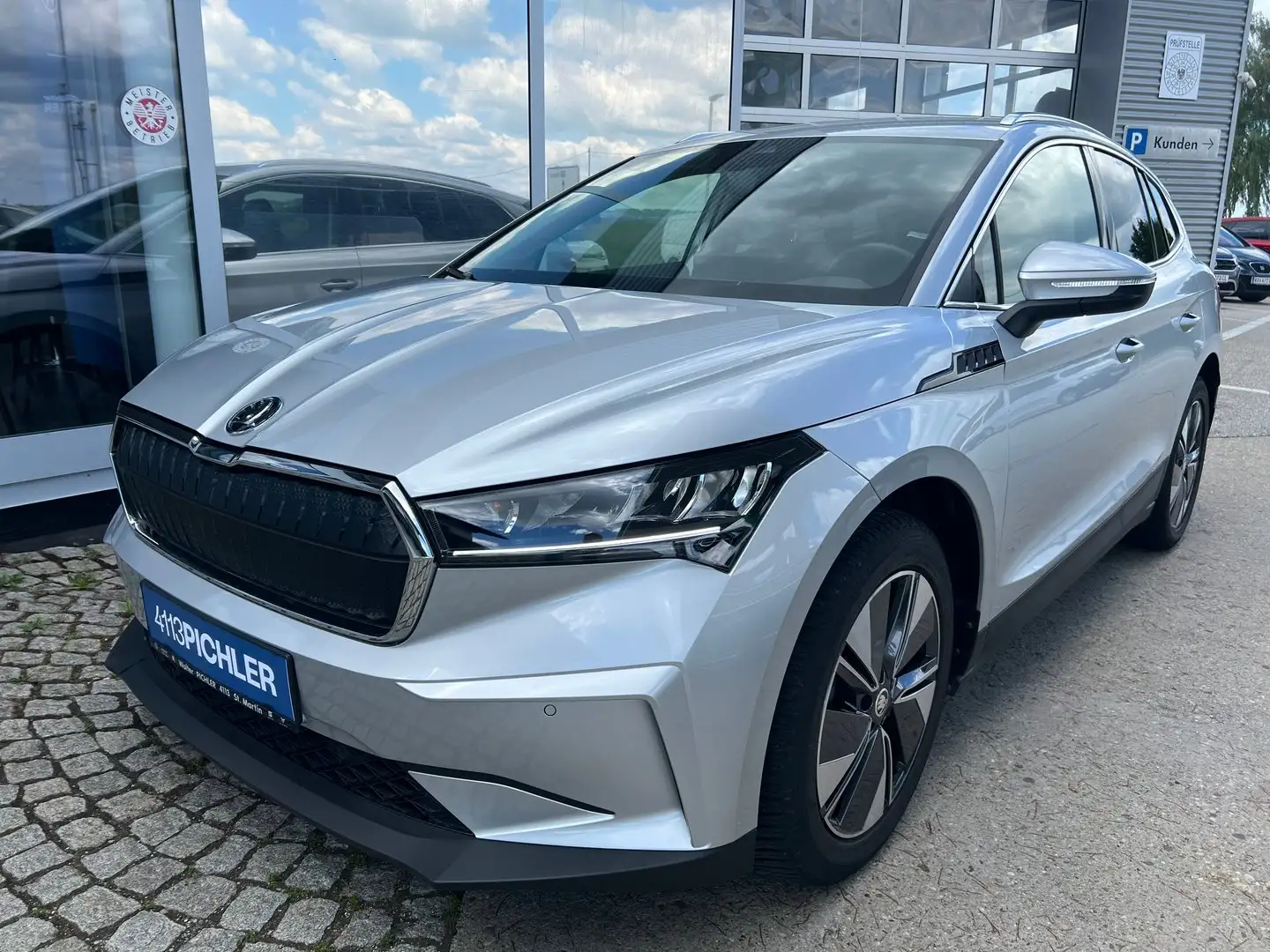 Skoda Enyaq 85x Silber - 1