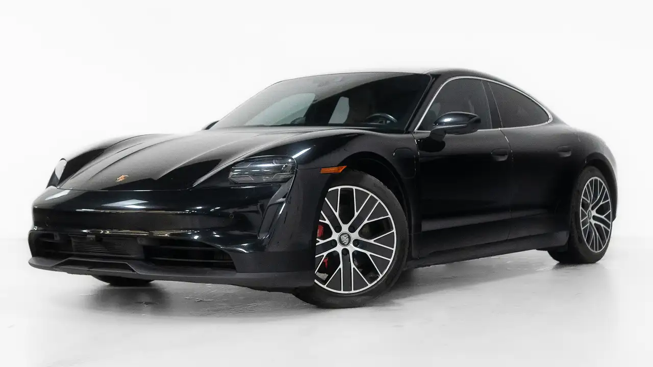 Porsche Taycan снимка Porsche Taycan