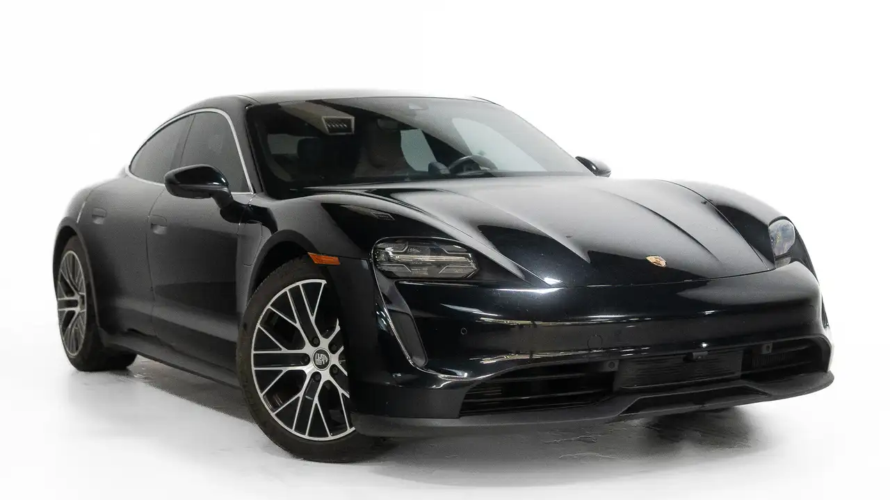 Porsche Taycan снимка Porsche Taycan