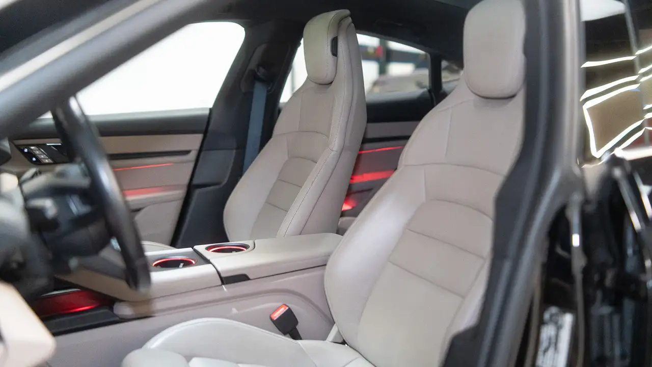 Porsche Taycan снимка Porsche Taycan