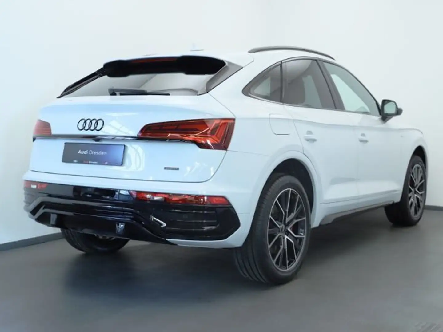 Audi Q5 40 TFSI S-Line Matrix AHZV Weiß - 2