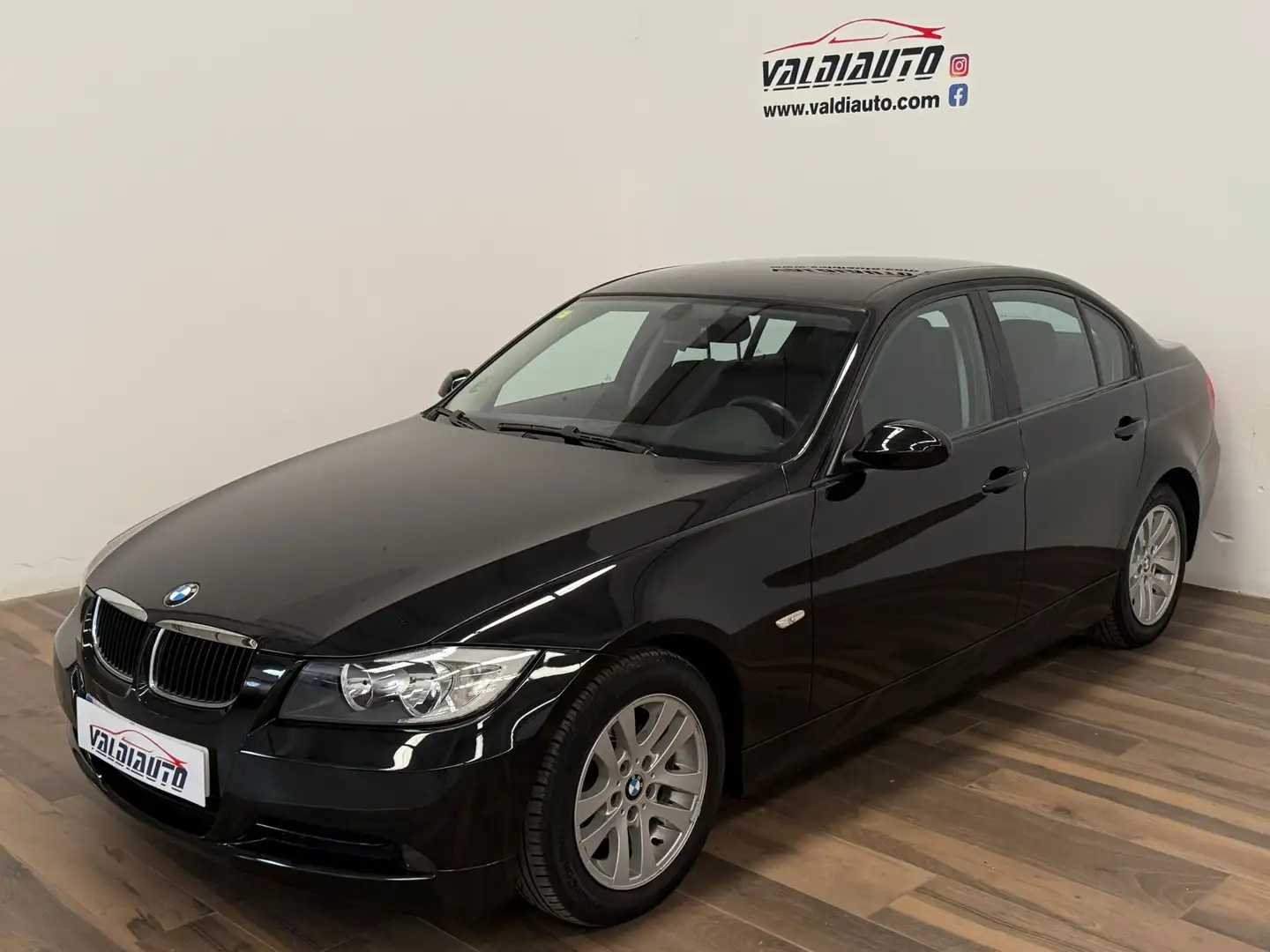 BMW 320 320i (E90) Negro - 1