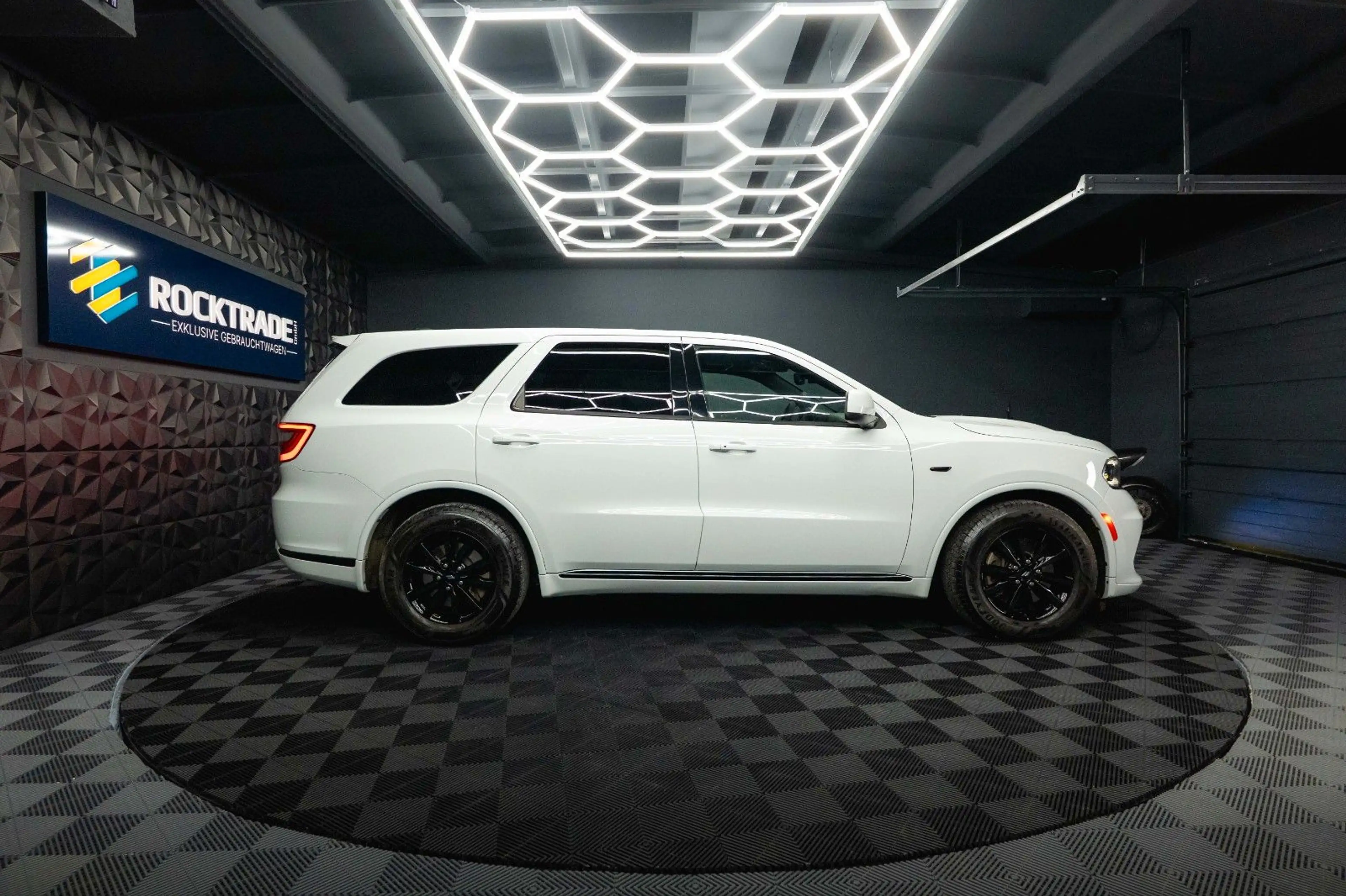 Dodge Durango 5.7 V8 R/T SRT 4x4 Night-Paket Modell 22 — photo 10