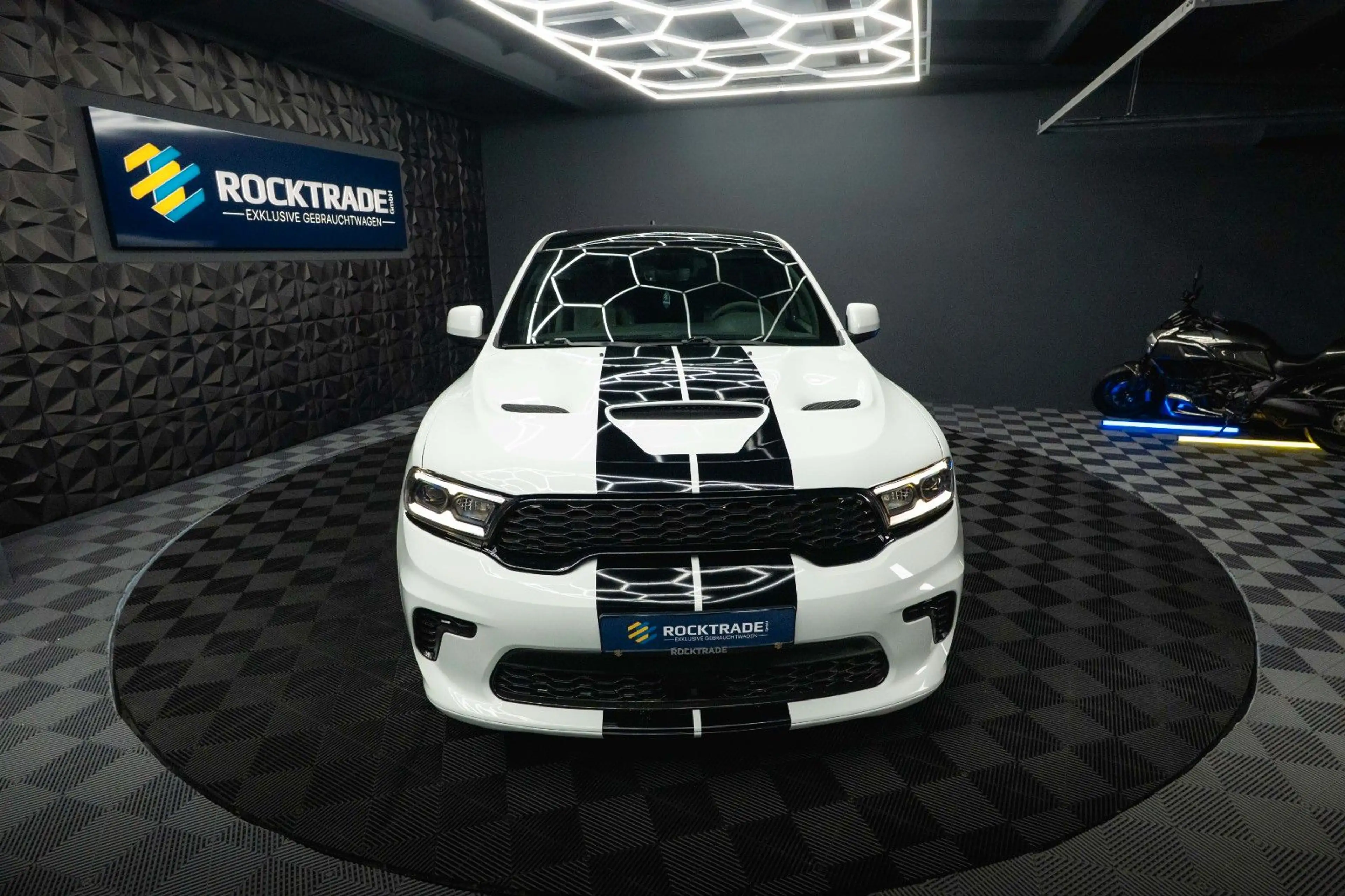 Dodge Durango 5.7 V8 R/T SRT 4x4 Night-Paket Modell 22 — photo 6