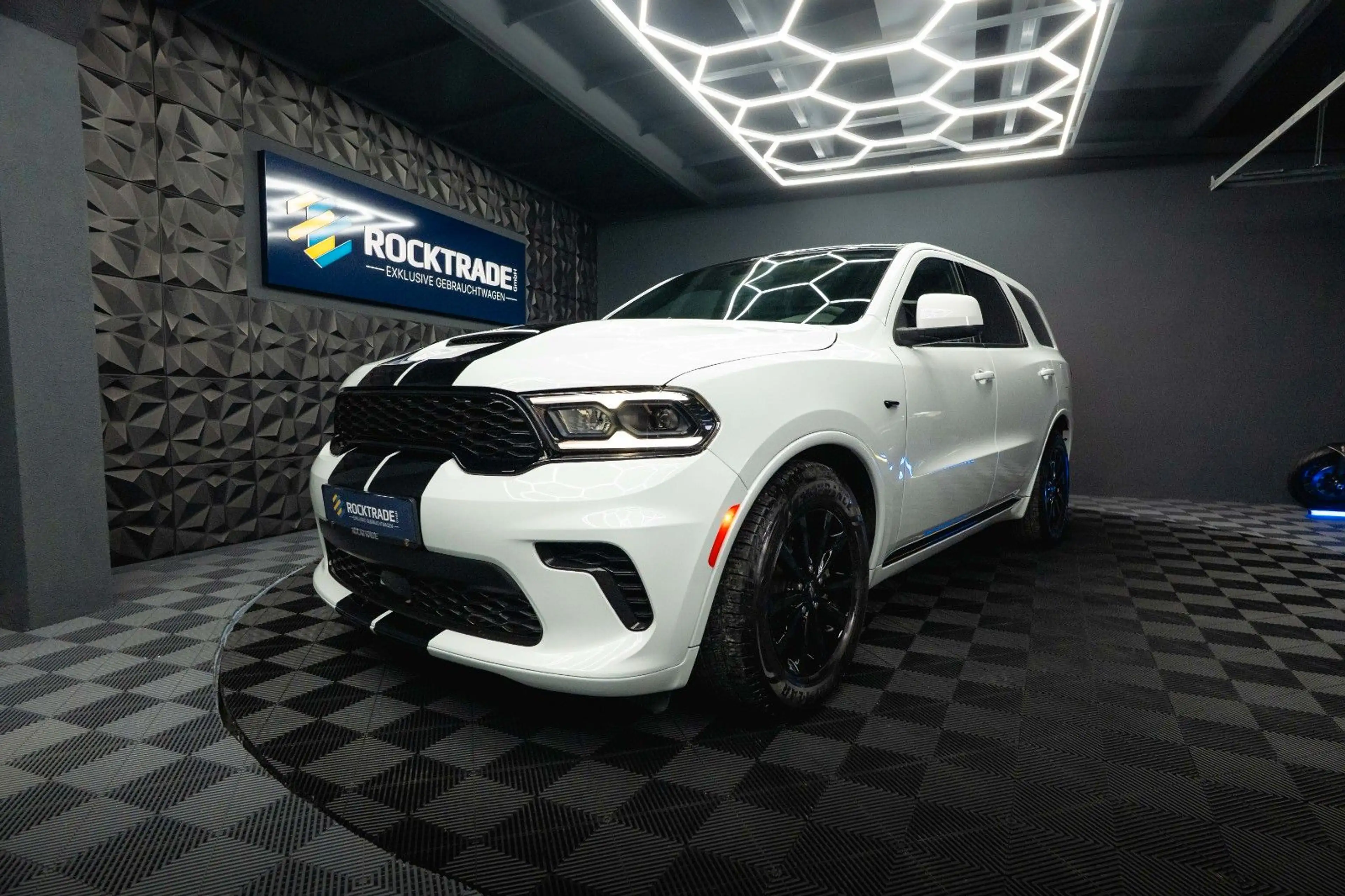 Dodge Durango 5.7 V8 R/T SRT 4x4 Night-Paket Modell 22 — photo 2