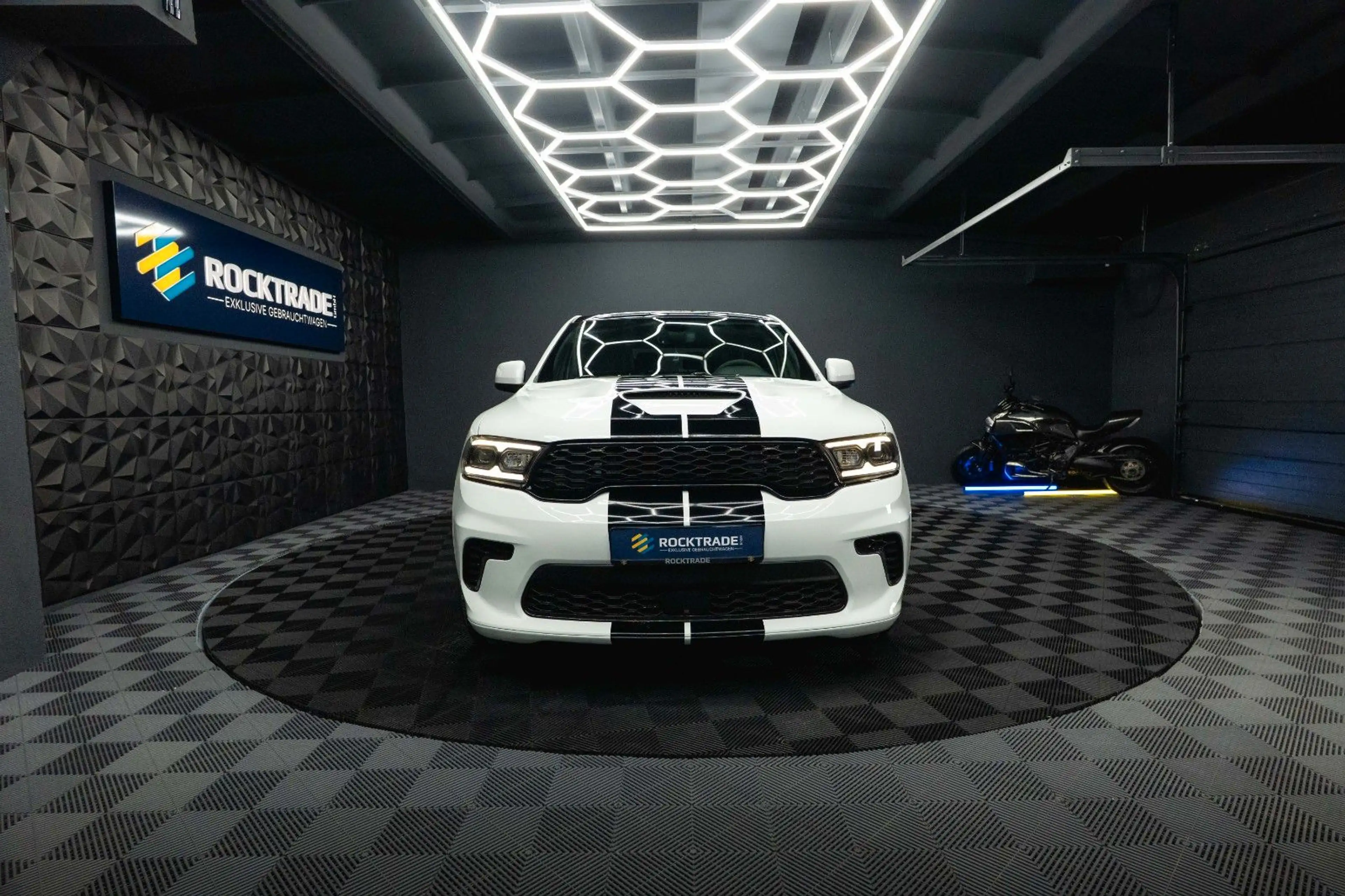 Dodge Durango 5.7 V8 R/T SRT 4x4 Night-Paket Modell 22 — photo 5