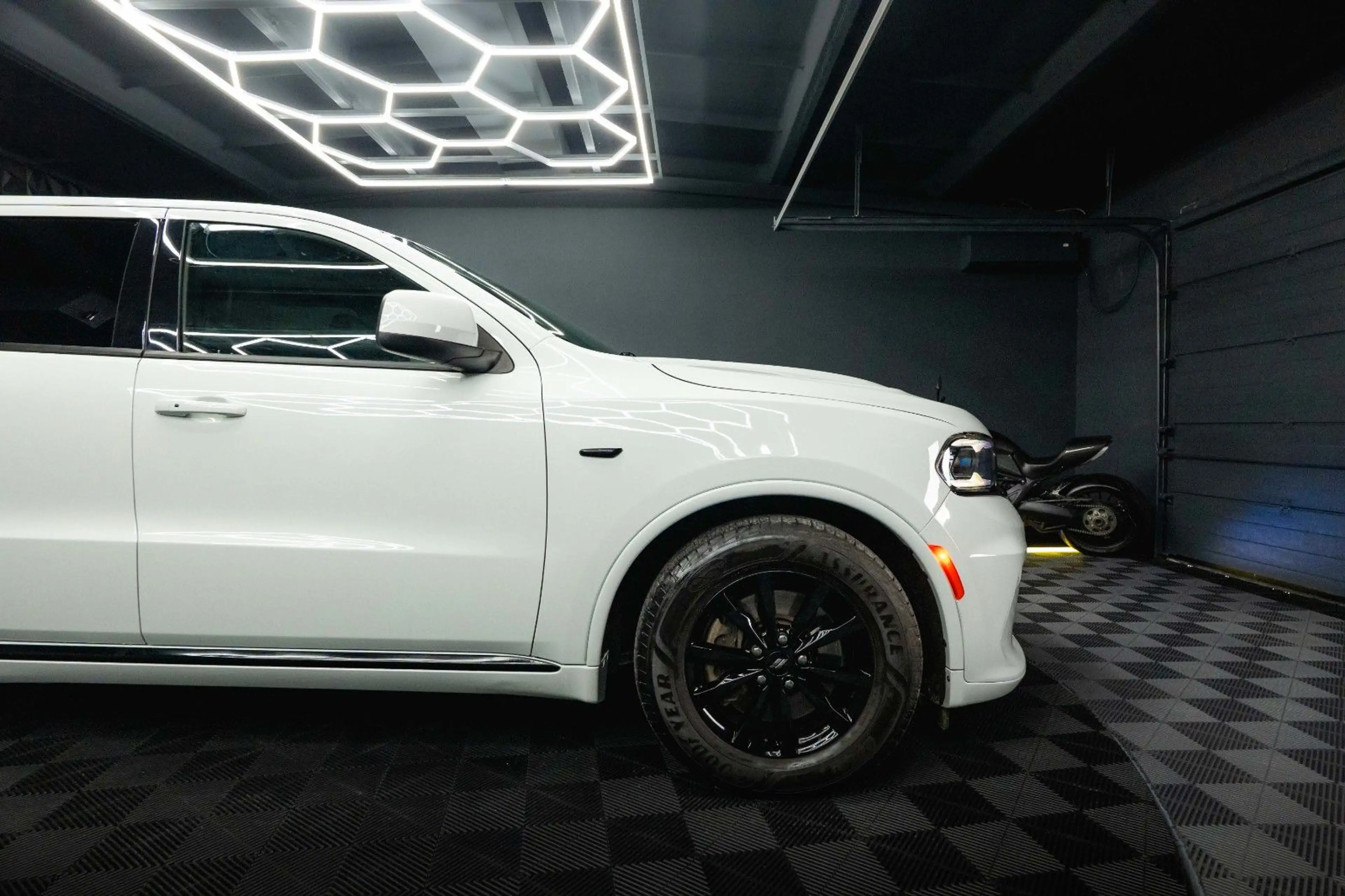 Dodge Durango 5.7 V8 R/T SRT 4x4 Night-Paket Modell 22 — photo 12
