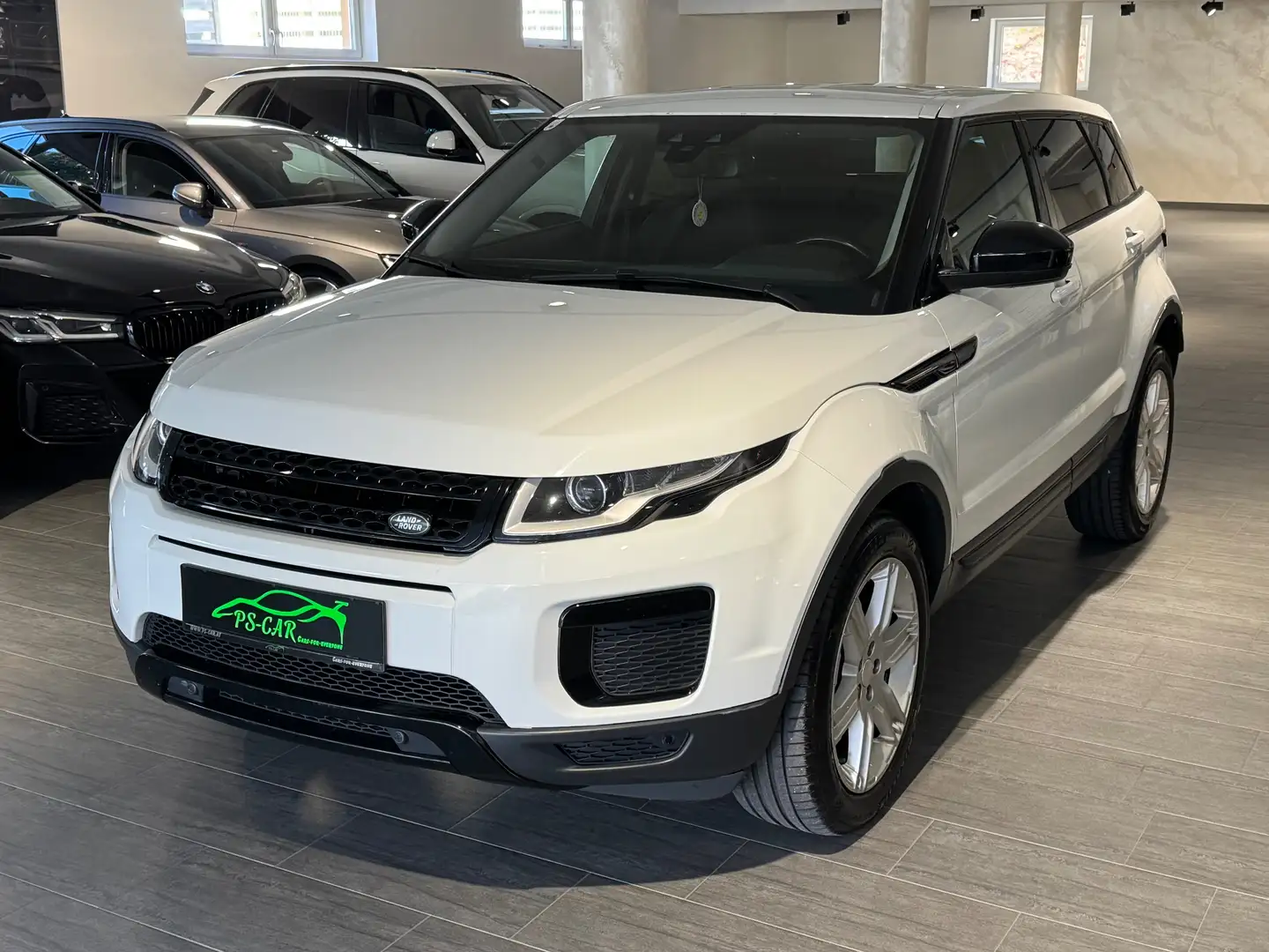 Land Rover Range Rover Evoque Pure**Allrad**Automatik** Weiß - 1